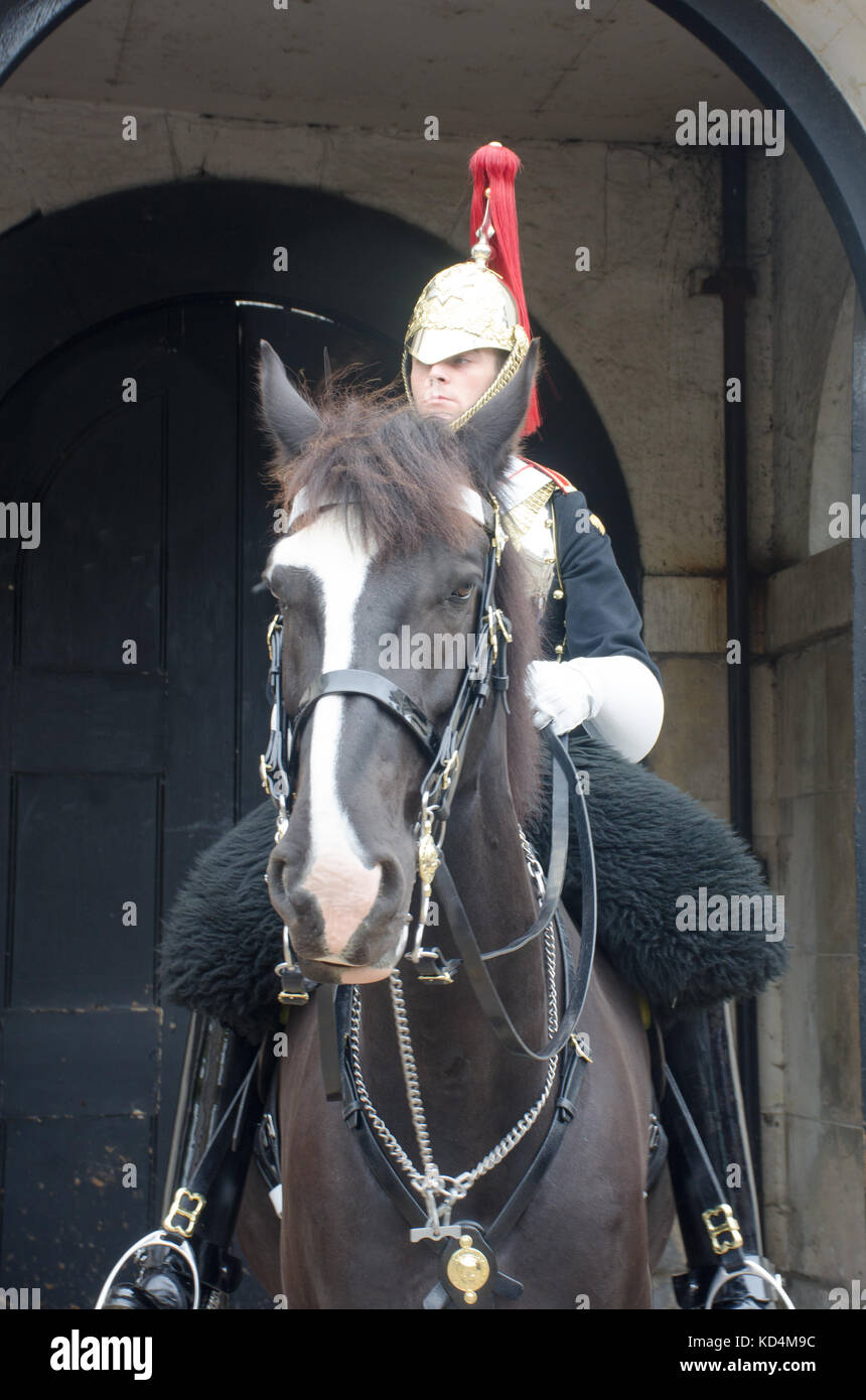 London united kingdom -1 octobre 2017 : queens life guard soldat à cheval sur la garde Banque D'Images