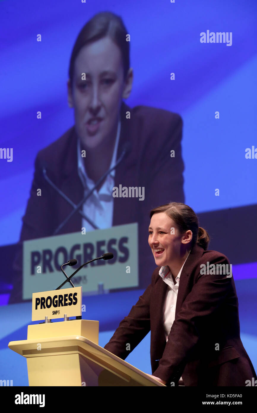 Le député noir de Mhairi s'adresse aux délégués à la conférence du Parti national écossais au Centre SEC de Glasgow. Banque D'Images Le député noir de Mhairi s'adresse aux délégués à la conférence du Parti national écossais au Centre SEC de Glasgow. Banque D'Images