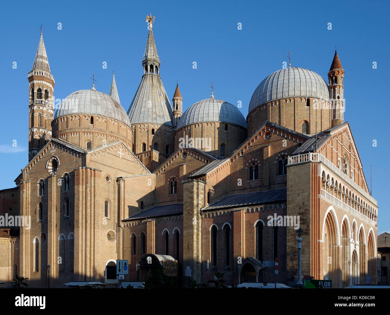 Basilique pontificale de Saint Antoine de Padoue, de style roman, à Padoue en Italie du Nord, Banque D'Images