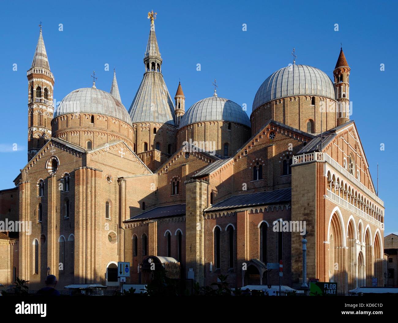 Basilique pontificale de Saint Antoine de Padoue, de style roman, à Padoue en Italie du Nord, Banque D'Images