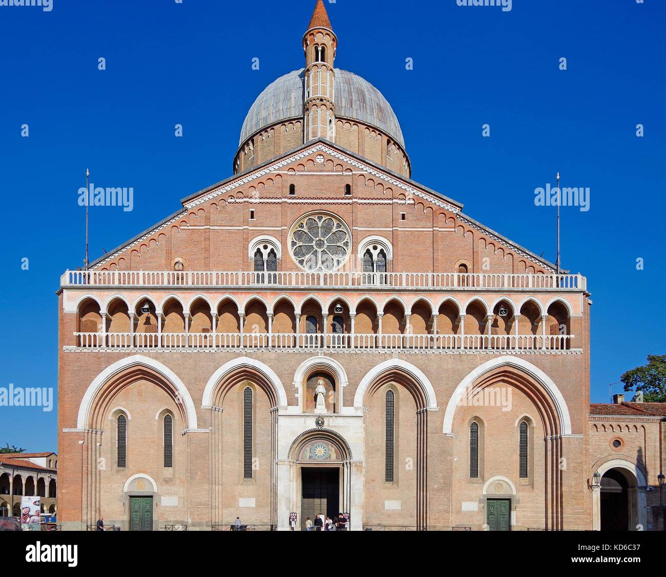 Basilique pontificale de Saint Antoine de Padoue, de style roman, à Padoue en Italie du Nord, Banque D'Images