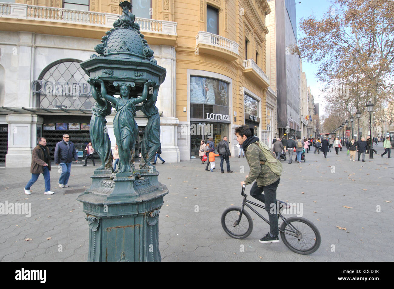 Fontaine wallace. conçu par Charles-auguste lebourg. de Barcelone, Catalogne, espagne. Banque D'Images