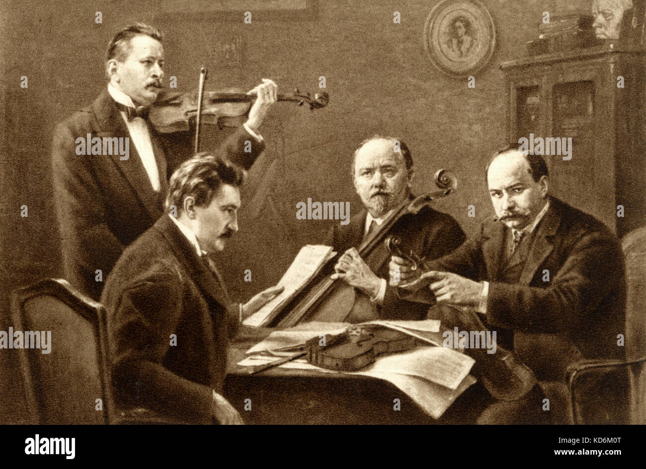 Bohemian String Quartet (Quatuor tchèque), c.1900 fondée en 1892 par Hans Wihan, avec de g. à dr. Karl Hoffmann (violon), Joseph Suk (deuxième violon), Hans Wihan (violoncelle) et Oscar Nedbal (alto). Banque D'Images