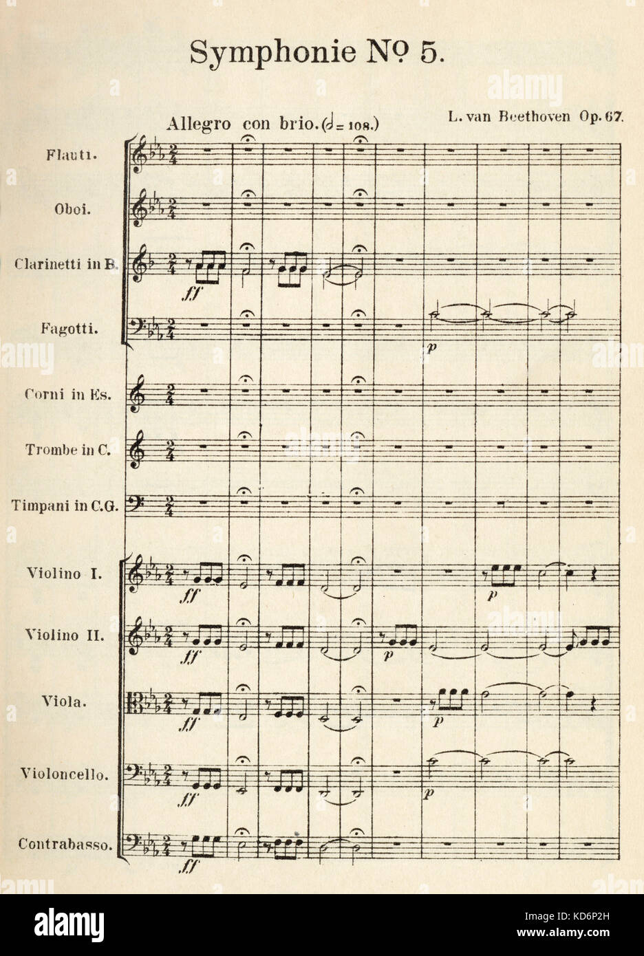 5e Symphonie de Beethoven - ouverture des bars de partition imprimée pour  grand orchestre d'instruments. Première page imprimée de l'Op.67. Écrit  dans l'écriture de Beethoven compositeur allemand 1770-1827. Cinquième.  Publié par Eulenburg