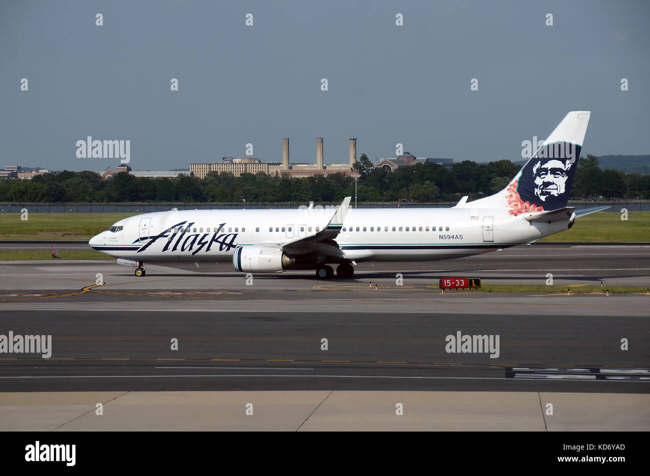 Washington DC, USA - 30 mai 2013 : Alaska Airlines boeing 737 arrive à Washington DC à partir de Seattle le 30 mai 2013. l'Airlines dessert principalement nous Banque D'Images