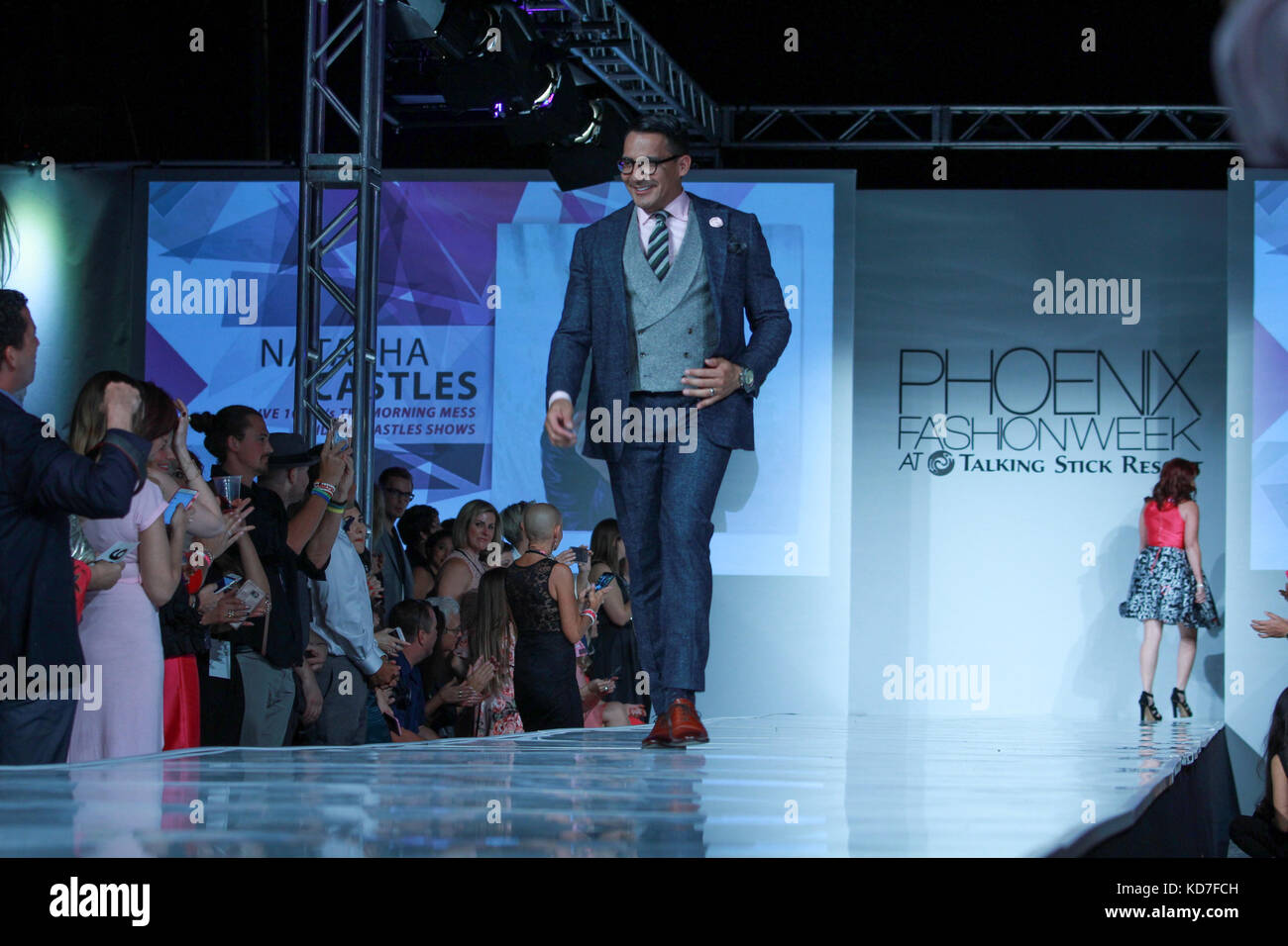 La mode survivant Rose & Celebrity Défilé au Phoenix Fashion Week à l'Talking Stick Resort 2017. Banque D'Images