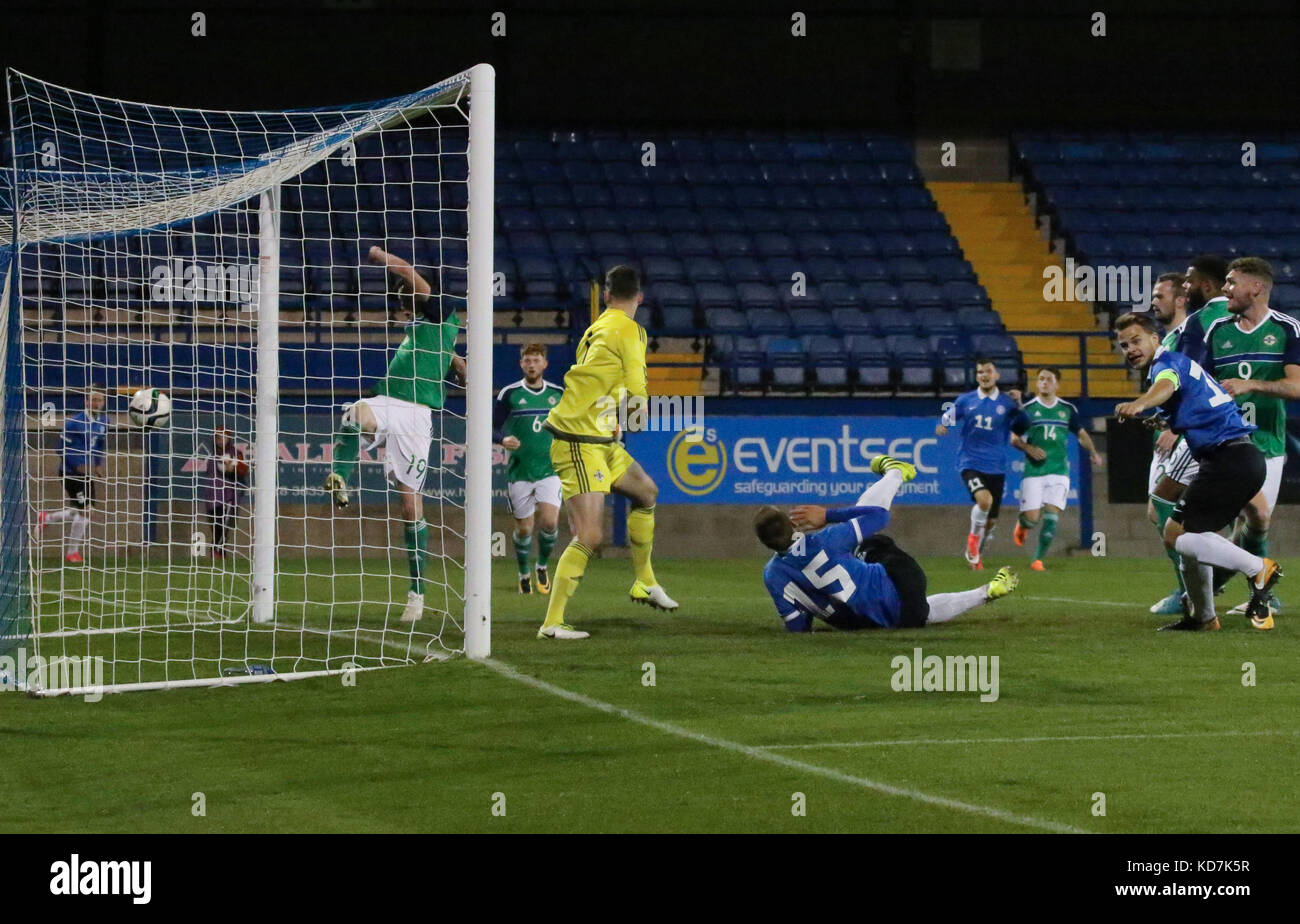 Lurgan, Irlande du Nord, Royaume-Uni. 10 Oct, 2017. En vertu de l'UEFA 2019 21 Qualificatif Championnat - Groupe 2 - Irlande du Nord 4 Estonie 2. Rauno Sappinen (10) place l'Estonie en un 2-1 plomb. Crédit : David Hunter/Alamy Live News Banque D'Images