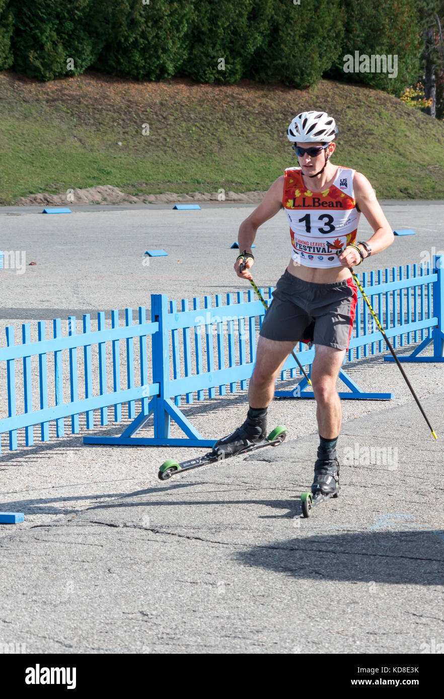 Flaming quitte la compétition festival rollerski à Lake Placid ny Banque D'Images