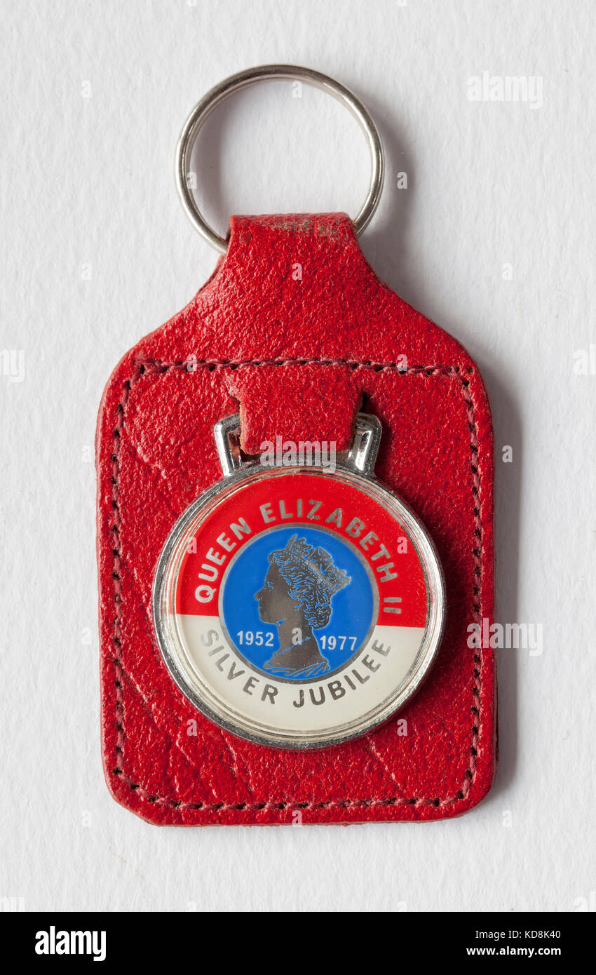 Porte-clés souvenir Reine Elizabeth Silver Jubilee vintage Banque D'Images