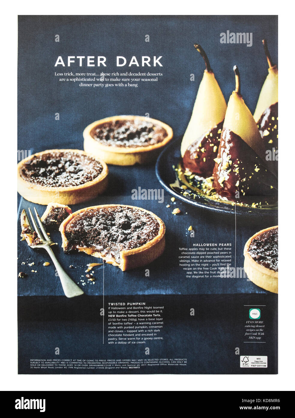 Swindon, Royaume-Uni - Octobre 11, 2017 : Marks & Spencer Adventures in food magazine couverture arrière après la tombée de la Banque D'Images