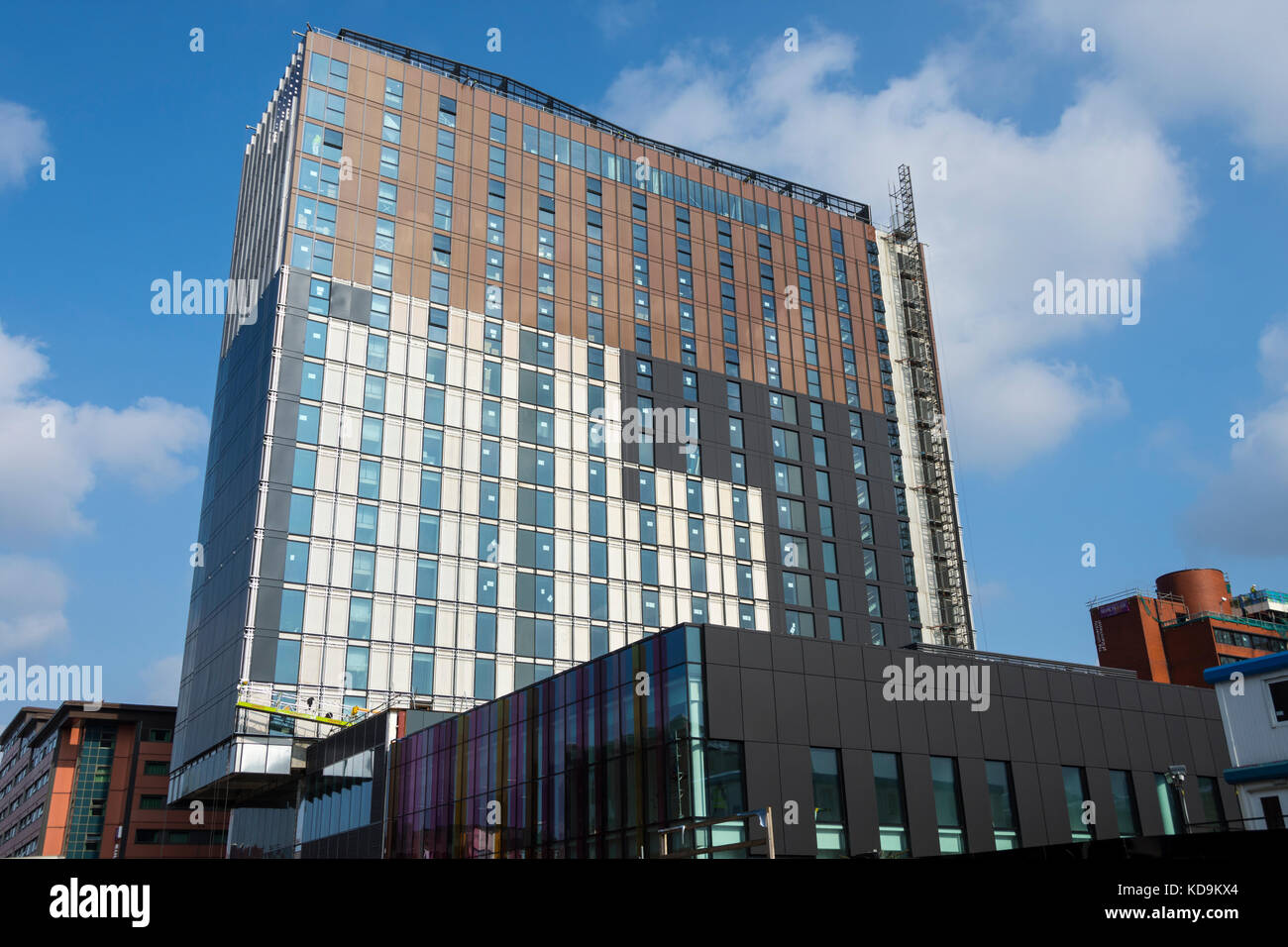 L'hôtel Crowne Plaza et Staybridge Suites hotel bâtiment en construction, le campus de l'Université de Manchester, Manchester, UK Banque D'Images