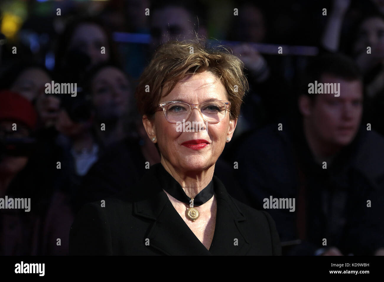 Londres, Royaume-Uni. Oct 11, 2017. Annette Bening, film étoiles ne meurent pas à Liverpool - BFI LFF Première européenne, Leicester Square, Londres, Royaume-Uni, 11 octobre 2017, photo de Richard Goldschmidt : Riche de crédit Gold/Alamy Live News Banque D'Images