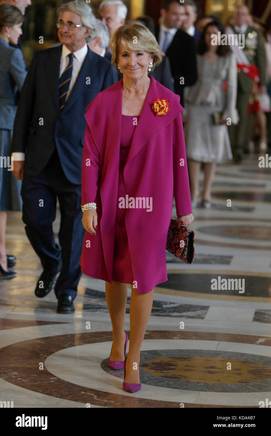 Madrid, Espagne. Oct 12, 2017. La politique Esperanza Aguirre assister à une réception au Palais Royal Pendant l'appelé Dia de la Hispanidad, l'Espagne, la fête nationale, à Madrid, le jeudi 12 octobre, 2017 : Crédit Gtres información más Comuniación sur ligne, S.L./Alamy Live News Banque D'Images