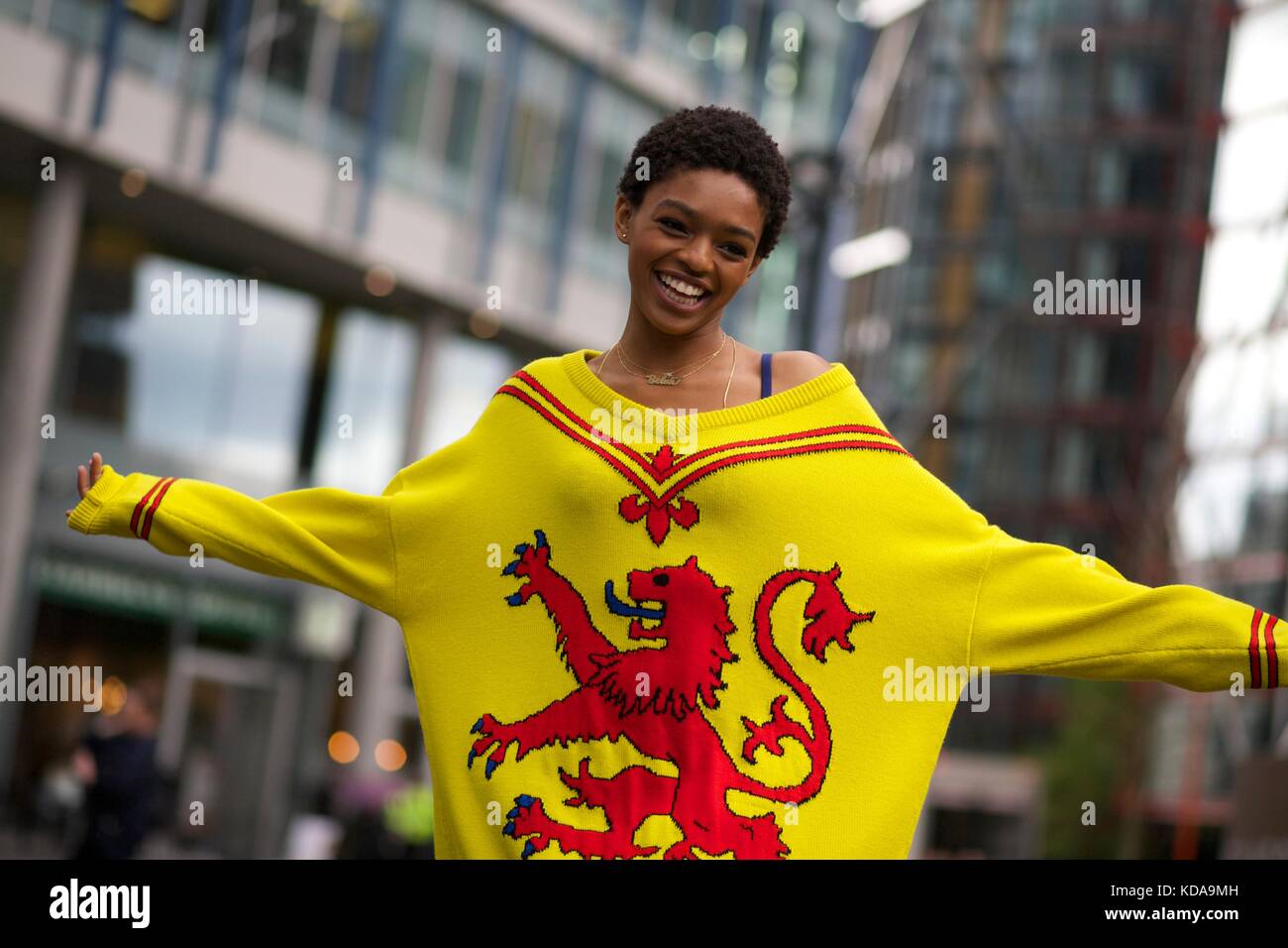 Selah Marley pendant Christopher Kane London Fashion week SS18 . Sept 2017 Street style ***pour usage éditorial seulement*** Banque D'Images