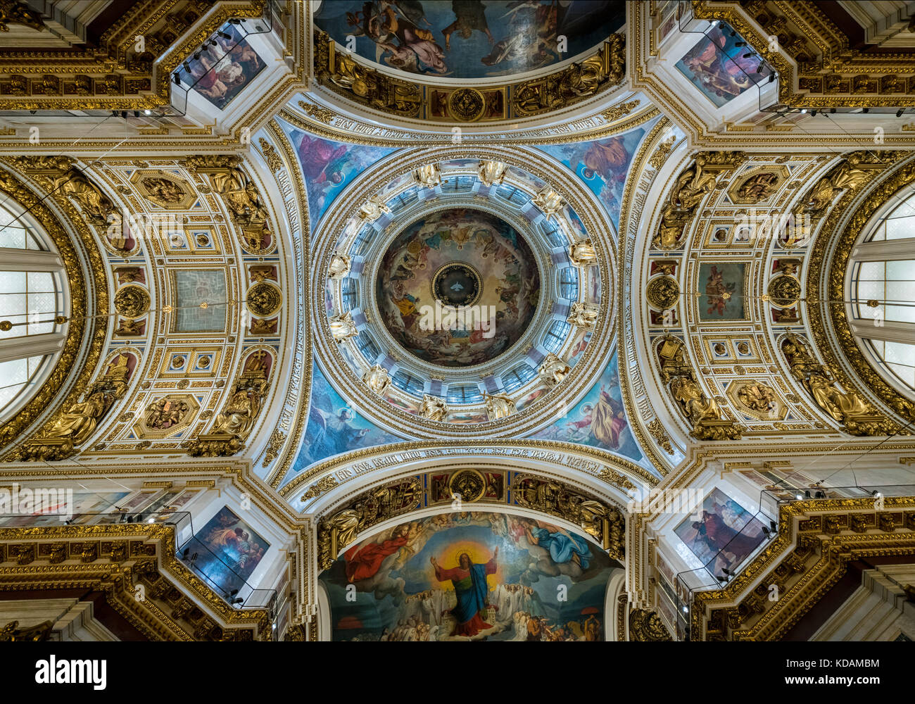 La peinture du plafond de la Cathédrale St Isaac Russie Banque D'Images