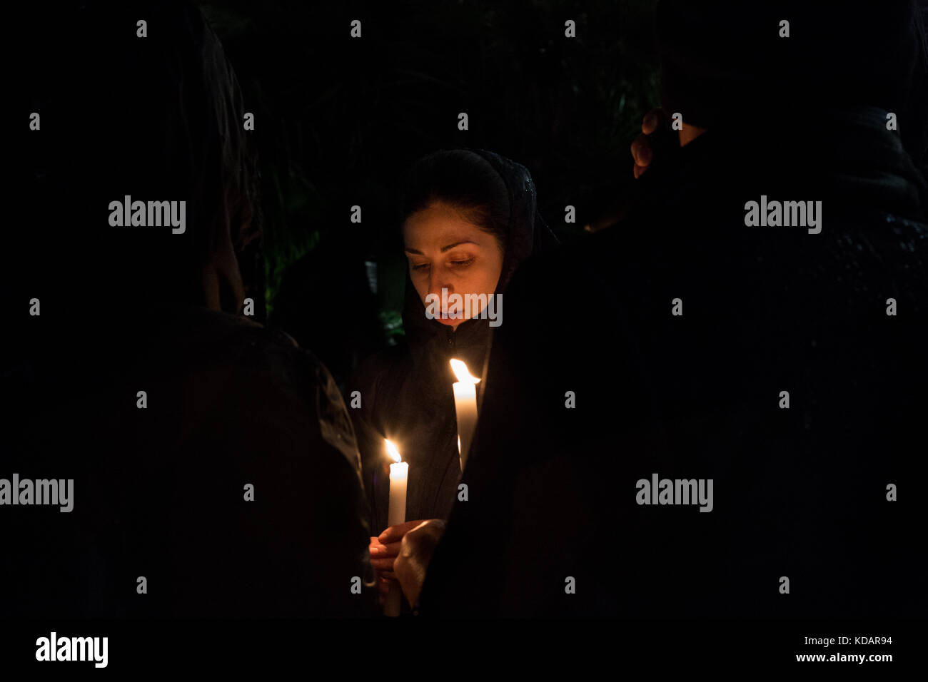 La lumière l'obscurité rally pour les réfugiés à Melbourne, Australie Banque D'Images