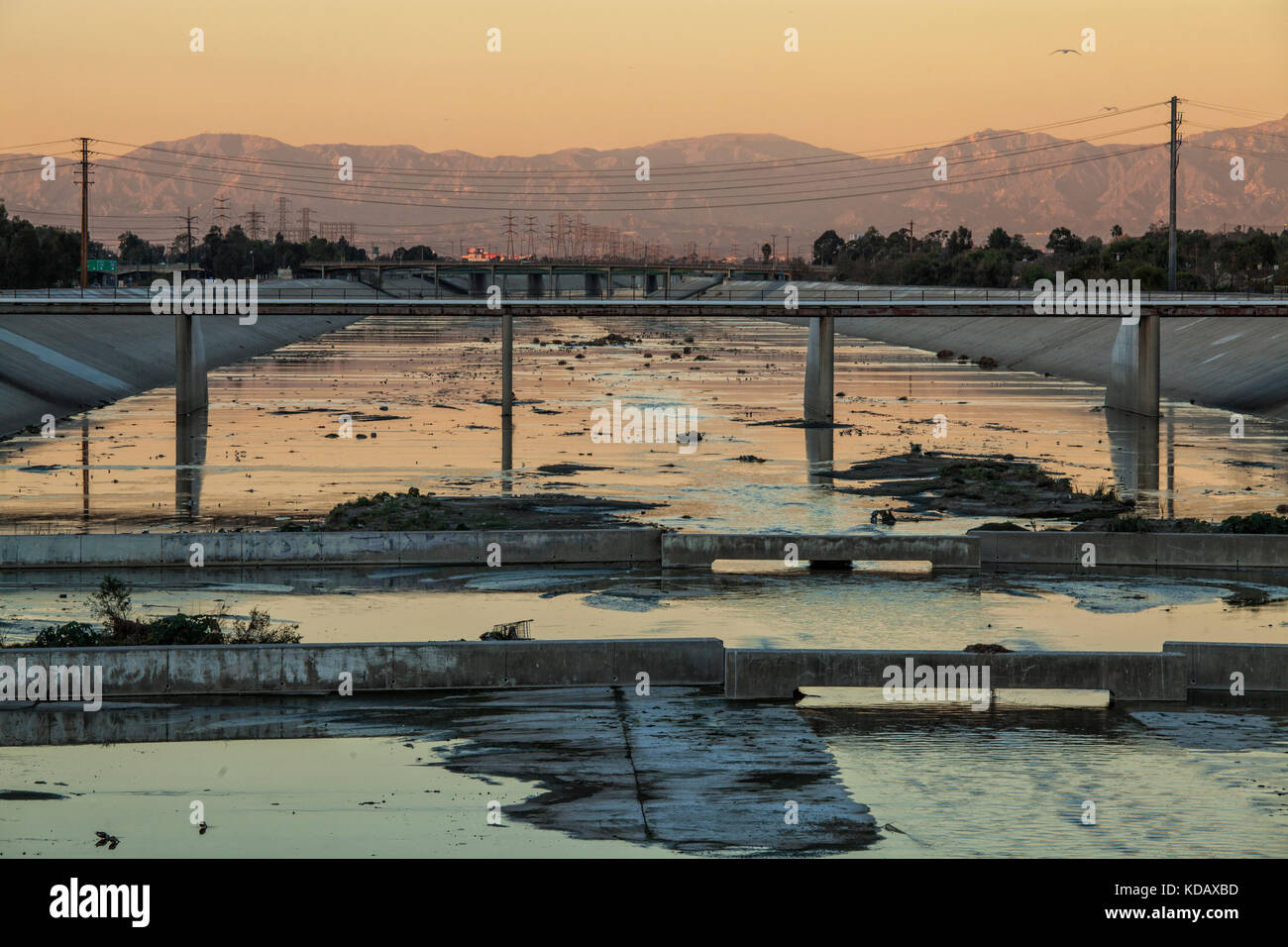 Los angeles river près de Willow Street, Long Beach, Californie, USA Banque D'Images