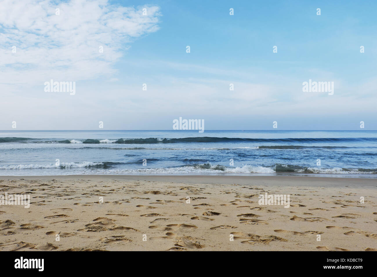 Océan indien par temps calme avec de petites vagues. Banque D'Images Océan indien par temps calme avec de petites vagues. Banque D'Images