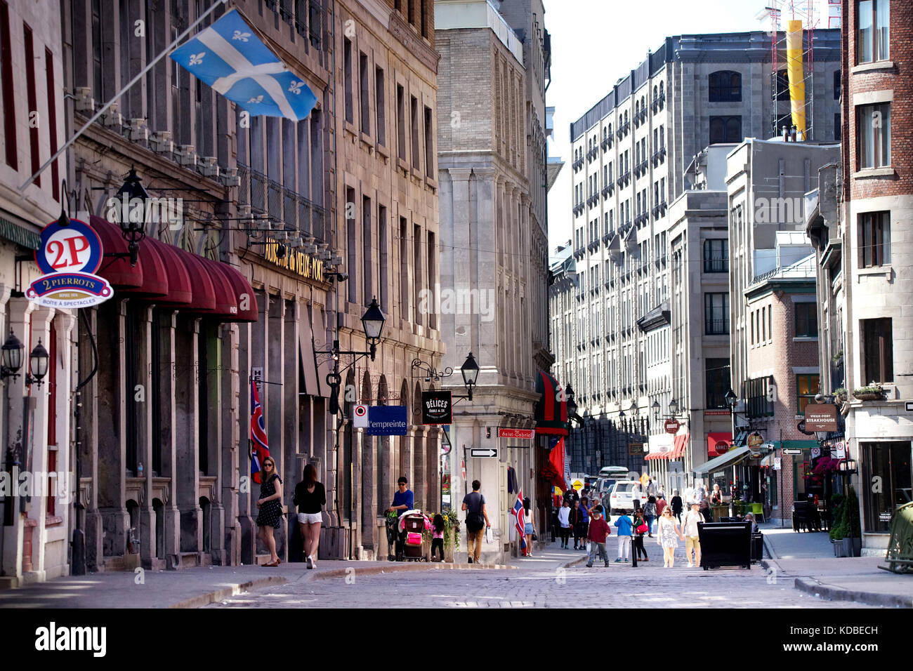 Montréal, Québec, 24 mai, 2016. Rue St-Paul dans le Vieux-Montréal. Crédit : Mario Beauregard/Alamy Live News Banque D'Images