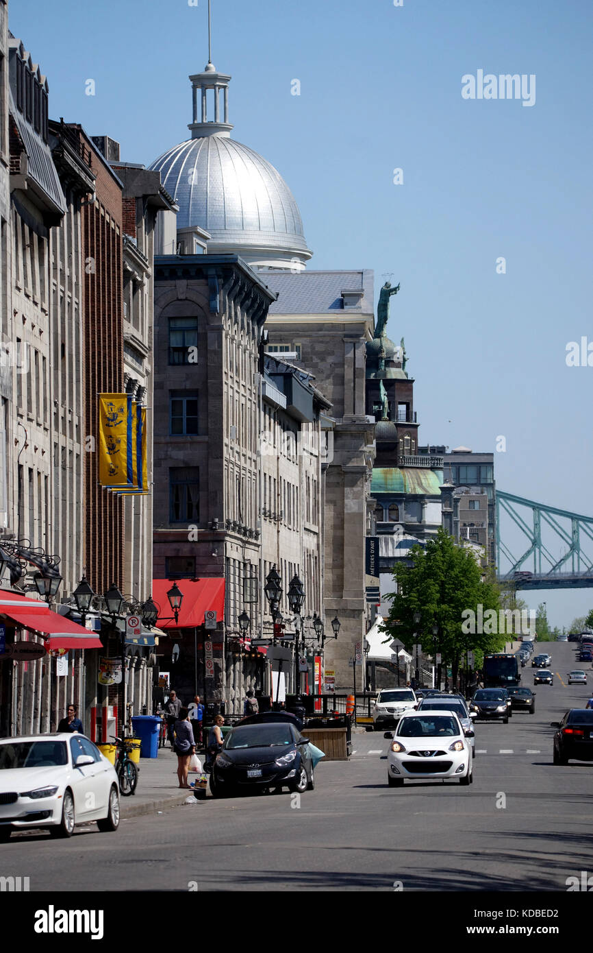 Montréal, Québec, 24 mai, 2016.rue de la commune dans le Vieux-Montréal. Crédit : Mario Beauregard/Alamy Live News Banque D'Images