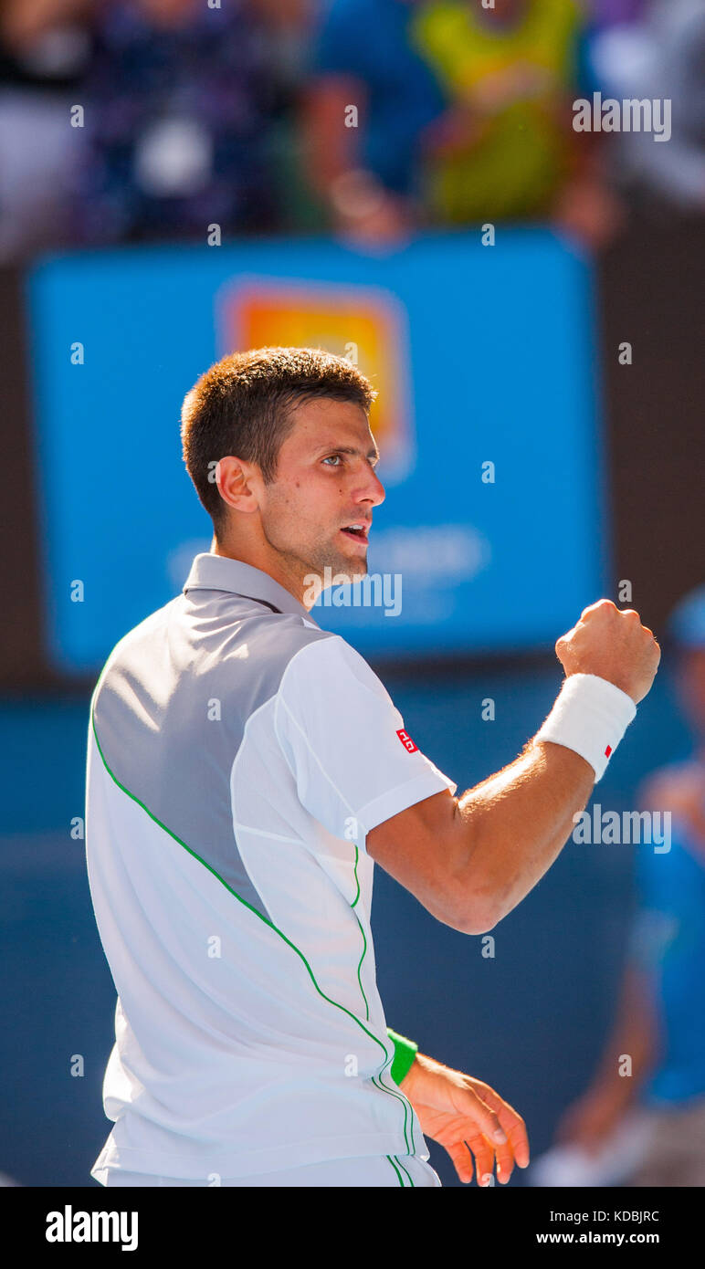 Novak Djokovic (srb) face tennis italien mauvais garçon f. fognini en sept jours de l'Open d'Australie 2014 à Melbourne. djokovic a gagné plus de fognini 3-6, 0-6, Banque D'Images