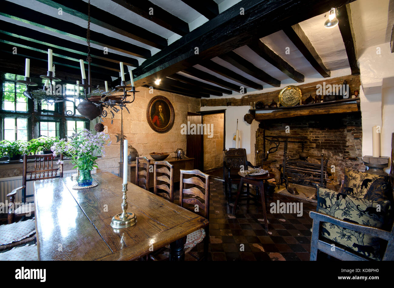 Meubles anciens dans la propriété d'époque Banque D'Images