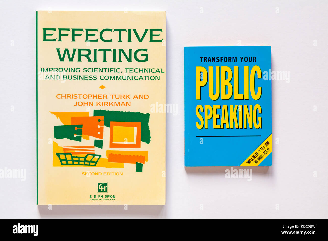 L'amélioration de la rédaction technique et scientifique de la communication d'entreprise et transformez votre prise de parole en public books isolé sur fond blanc Banque D'Images