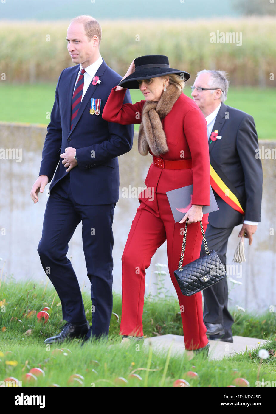 Le duc de Cambridge et la princesse Astrid de Belgique participent à la commémoration nationale néo-zélandaise de la bataille de Passchendaele au cimetière Tyne Cot, en Belgique. Banque D'Images