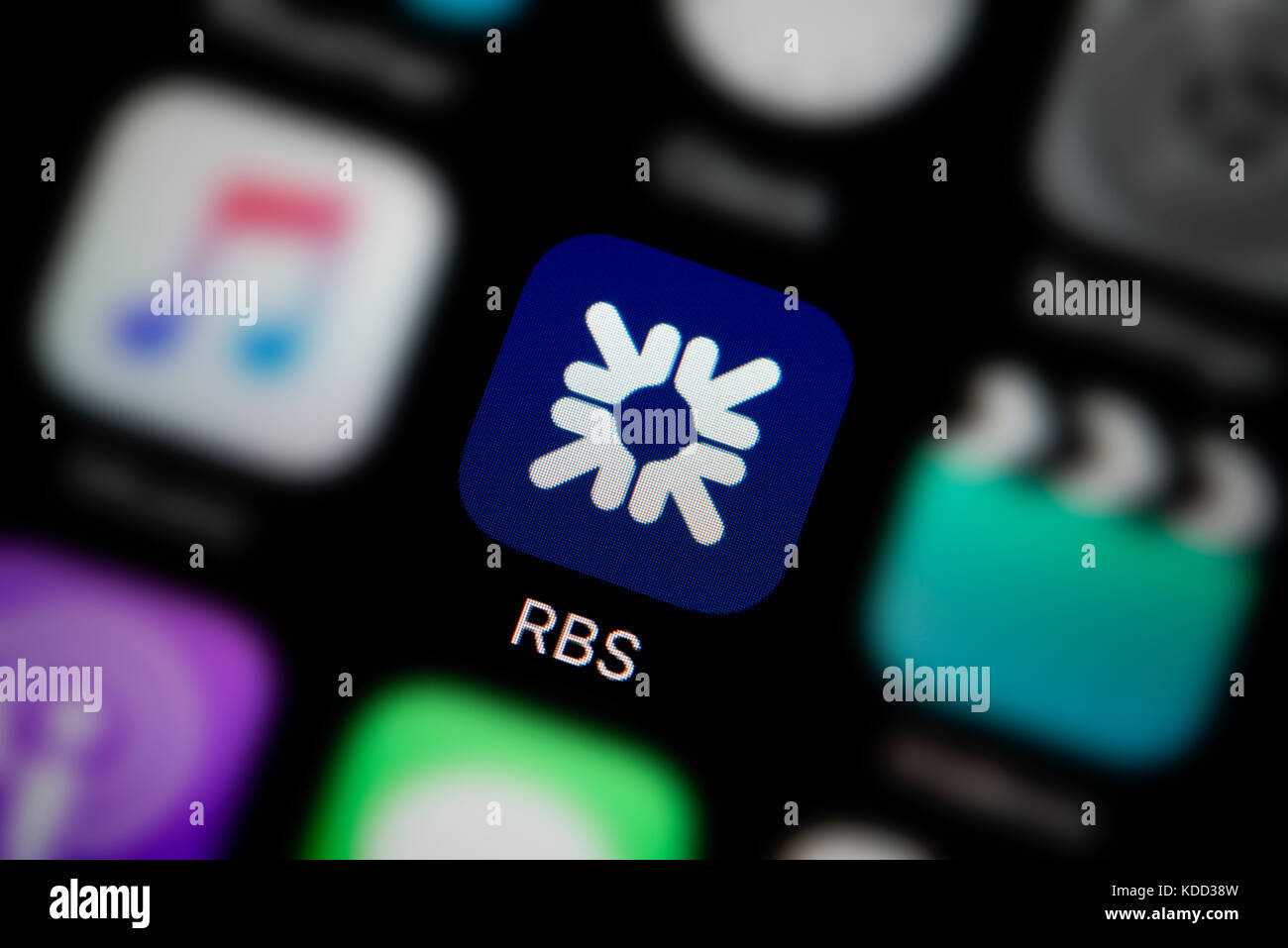 Un gros plan sur le logo représentant l'icône app RBS, comme on le voit sur l'écran d'un téléphone intelligent (usage éditorial uniquement) Banque D'Images