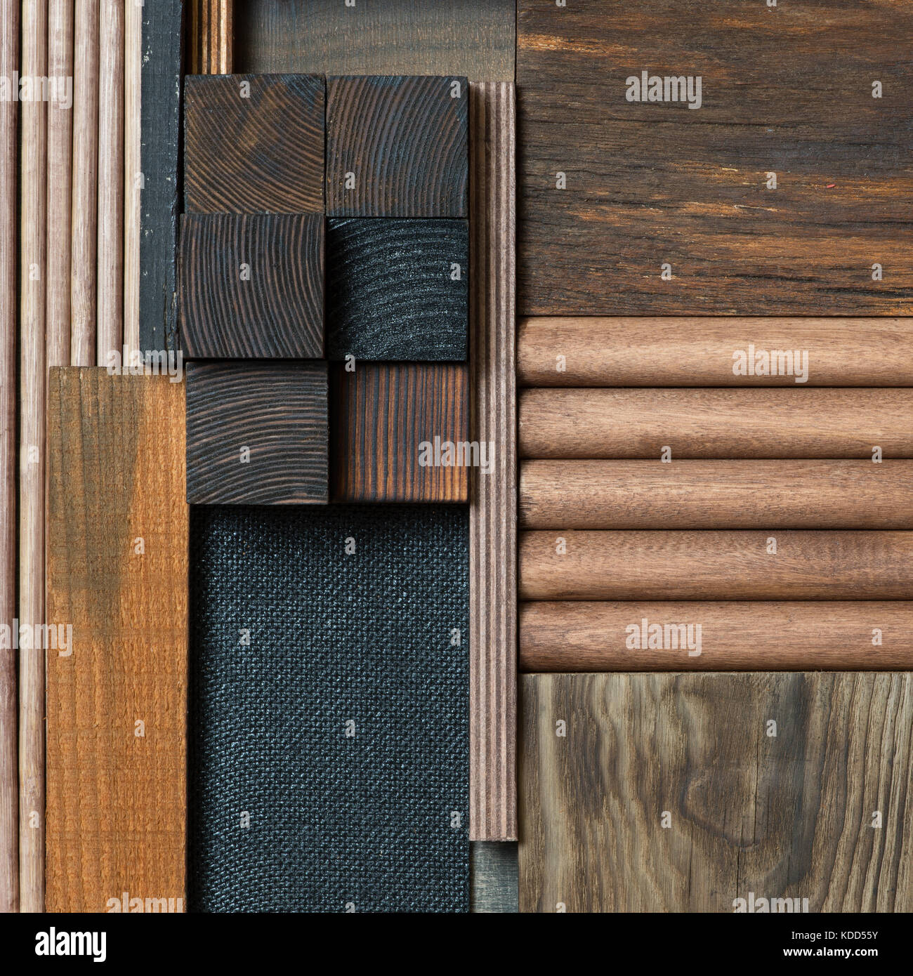 Abstract dark wood block collage arrière-plan. Banque D'Images