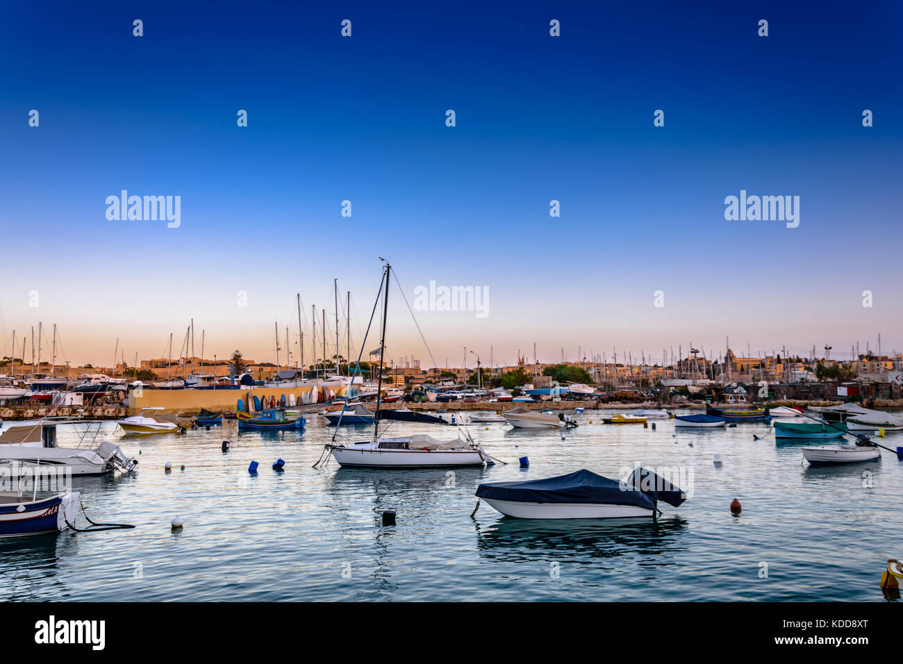 Coucher de soleil sur le port de sliema Banque D'Images