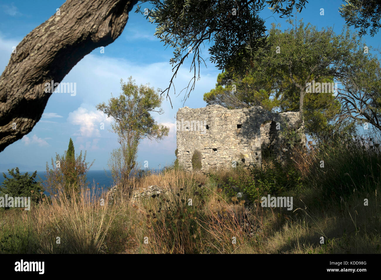 Ruine de moulin à vent, au-dessus de Loggos, Paxos, GreecePaxos, Grèce Banque D'Images