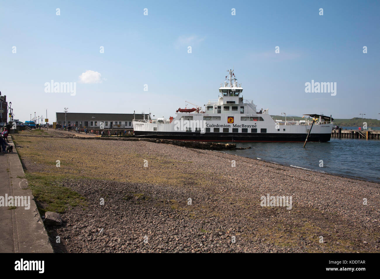 L'hôtel Caledonian Macbrayne ferry Loch Shira ou Loch Siora naviguant entre la ville de Largs et l'île de (Cumbrae) Amérique du Sud-ouest de l'Ecosse Ayshire Banque D'Images