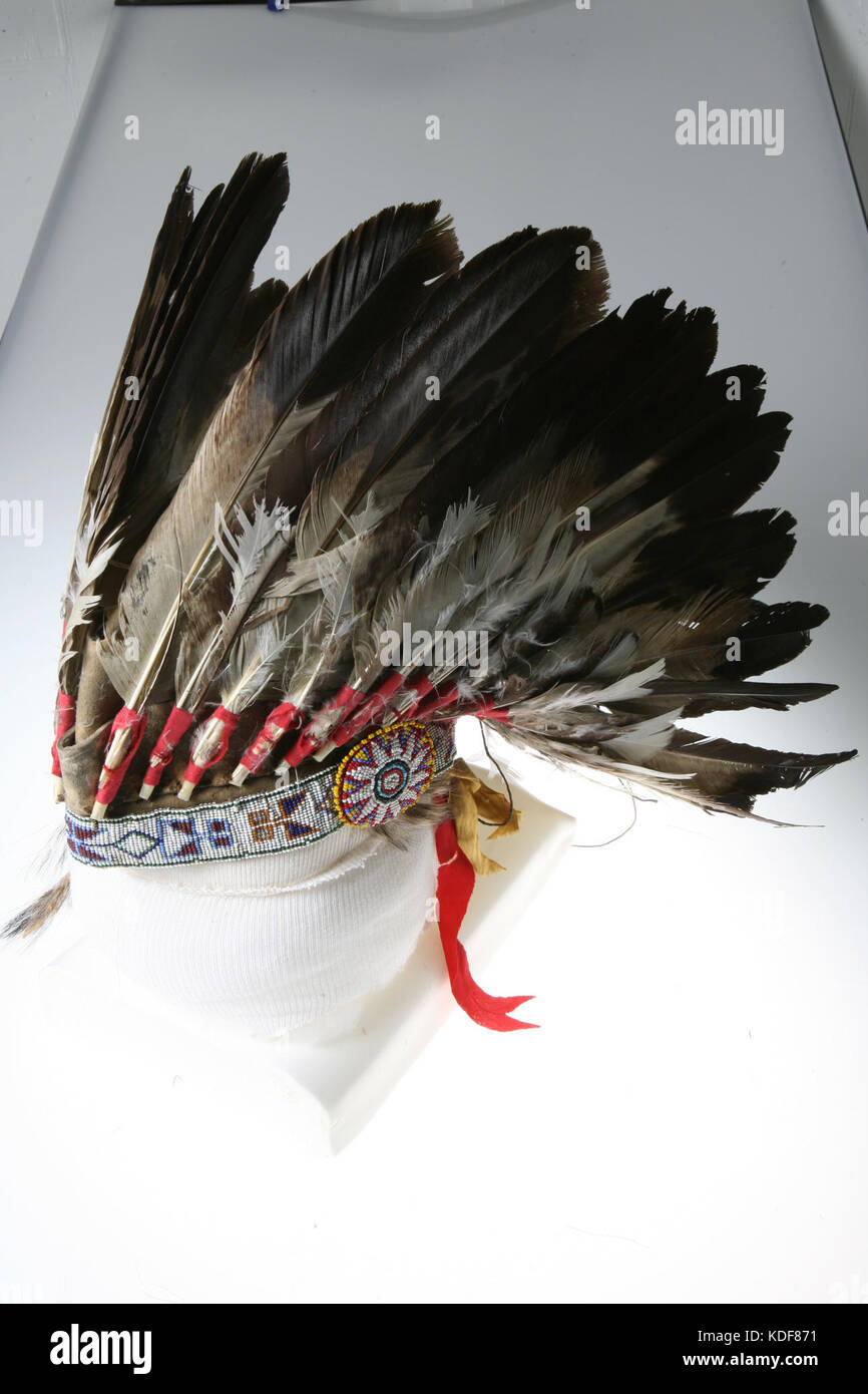 Sioux war bonnet Banque de photographies et d'images à haute résolution -  Alamy