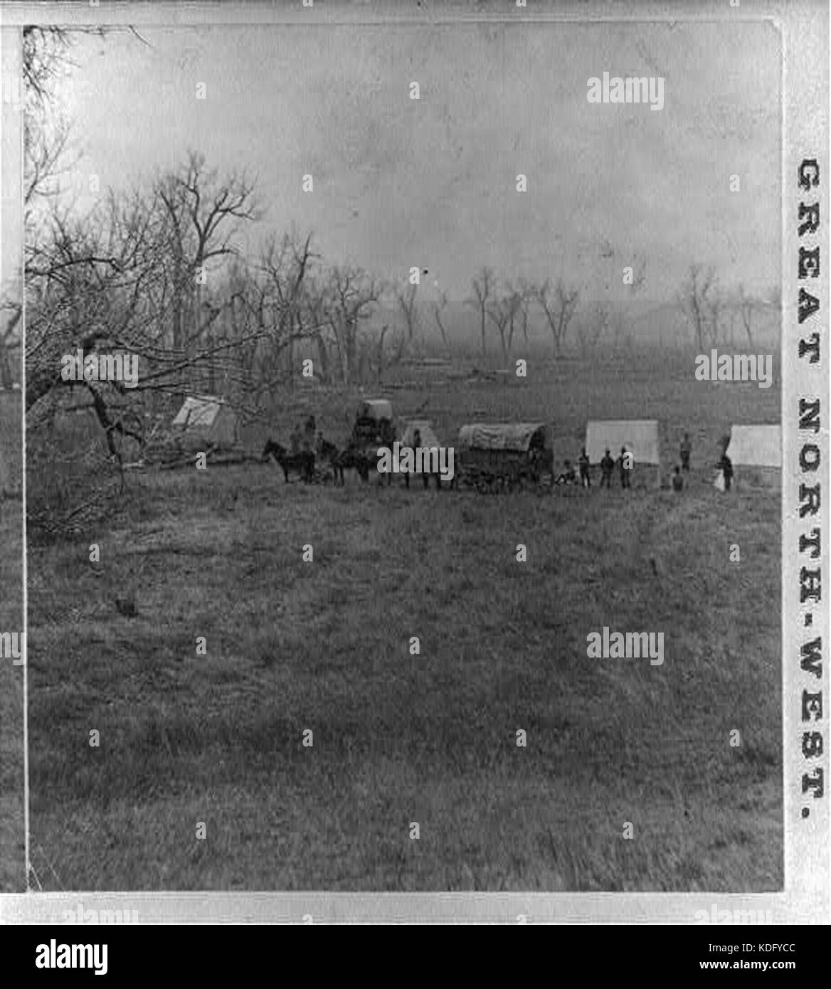Le camp Sanderson à Little Big Horn fait référence à un site historique lié à la bataille de Little Bighorn en 1876, où les forces amérindiennes ont vaincu les troupes américaines. Le camp est important pour comprendre les événements de cette bataille. Banque D'Images Le camp Sanderson à Little Big Horn fait référence à un site historique lié à la bataille de Little Bighorn en 1876, où les forces amérindiennes ont vaincu les troupes américaines. Le camp est important pour comprendre les événements de cette bataille. Banque D'Images
