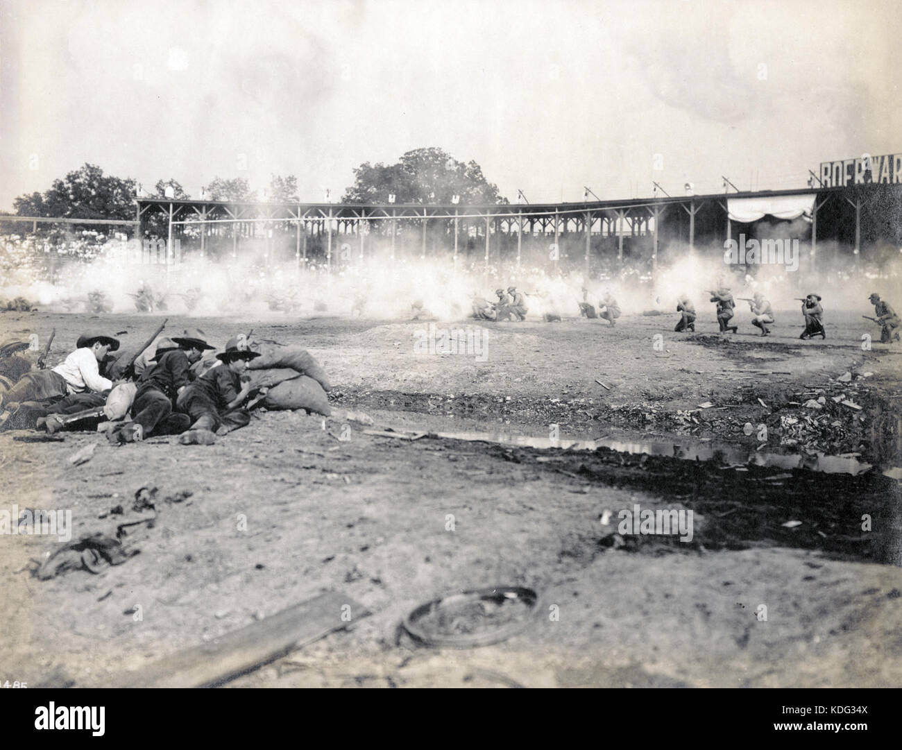 La promulgation d'une scène de bataille de la guerre des Boers sur le Pike à la foire mondiale de 1904 Banque D'Images