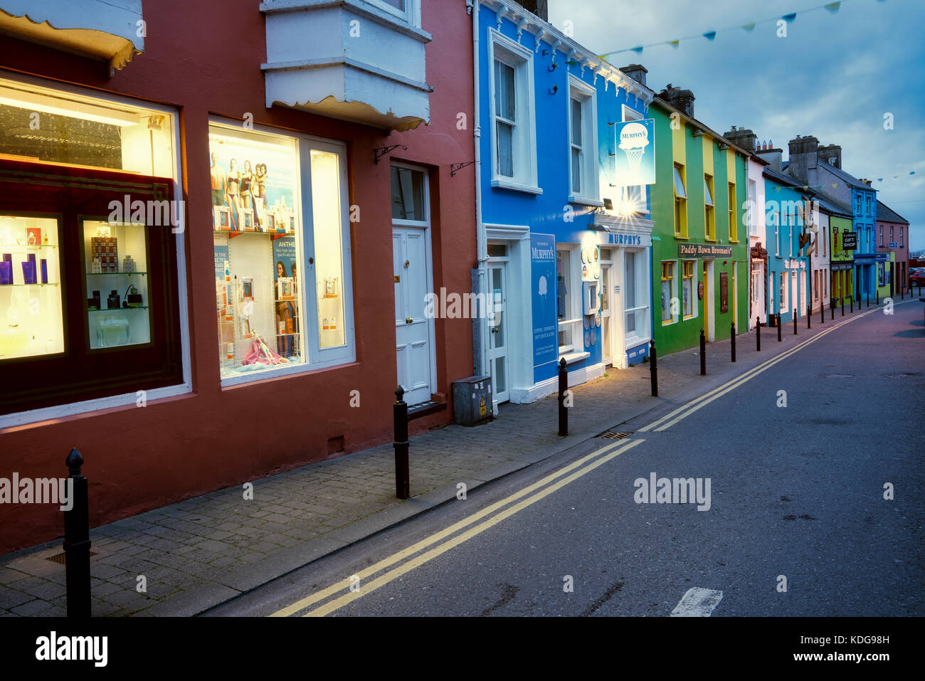Façades colorées à Dingle, comté de Kerry, Irlande Banque D'Images