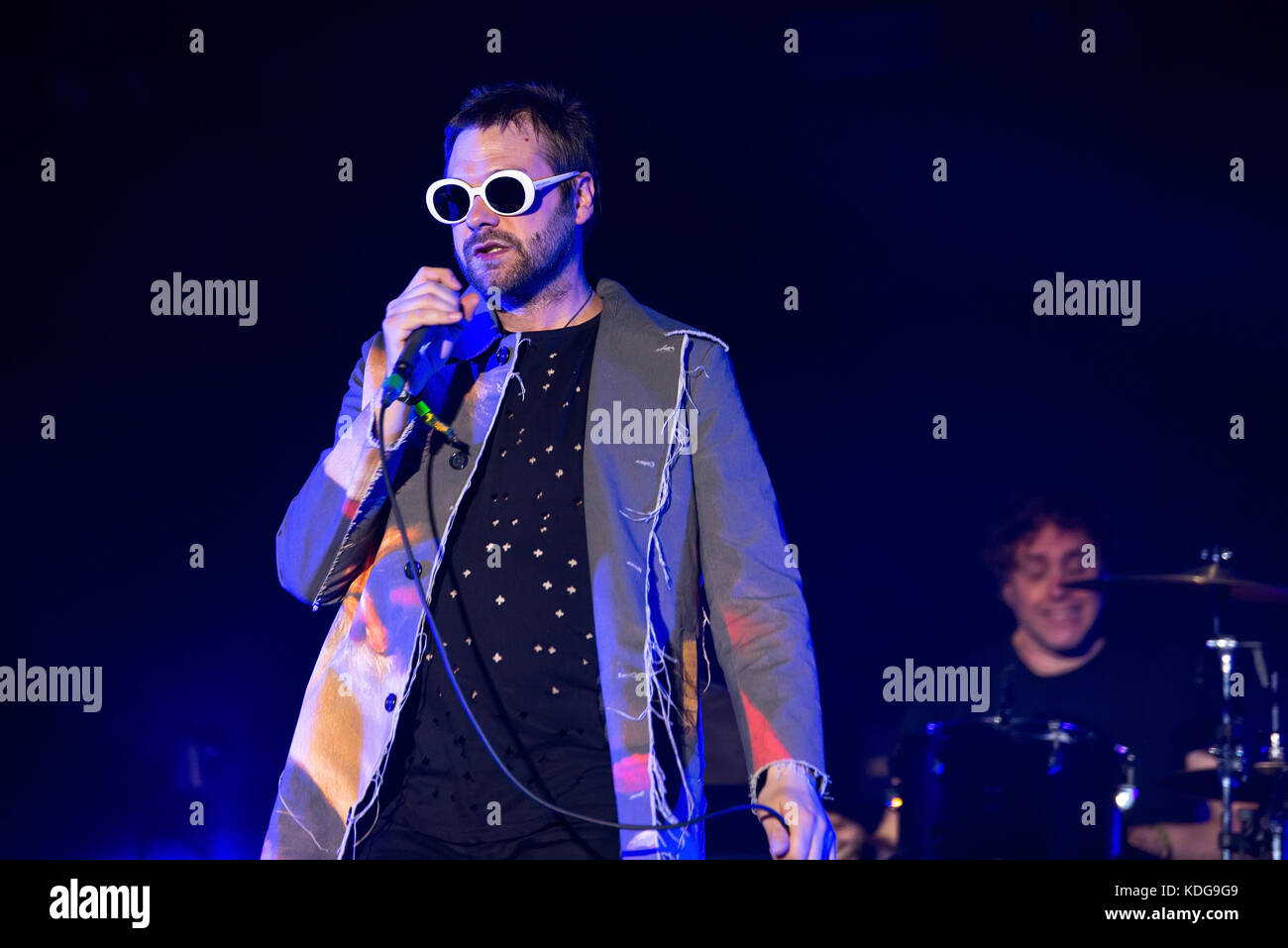 Benicassim, Espagne - 16 juil : kasabian (rock music band) produisent en concert au festival le 16 juillet 2017 à benicassim, espagne. Banque D'Images