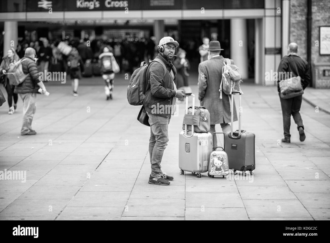 London Street Photography prises autour de Kings Cross et de Trafalgar Square essayant de capturer ceux qui ne les connaissent pas pour la plupart des photos naturelles qui peuvent être prises. Banque D'Images