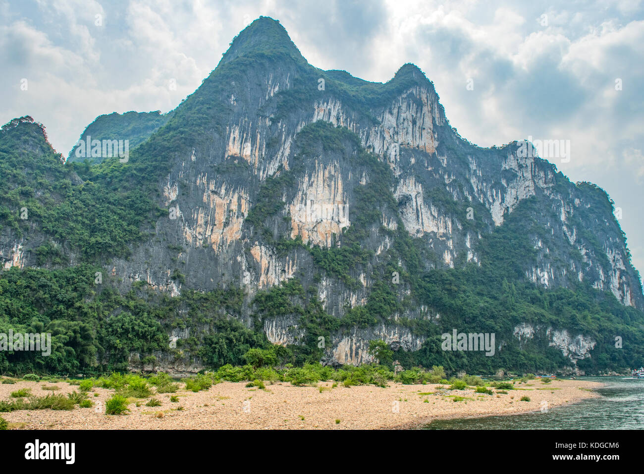 La colline de neuf chevaux peints, rivière Lijiang, au sud de Guilin, Guangxi, Chine Banque D'Images