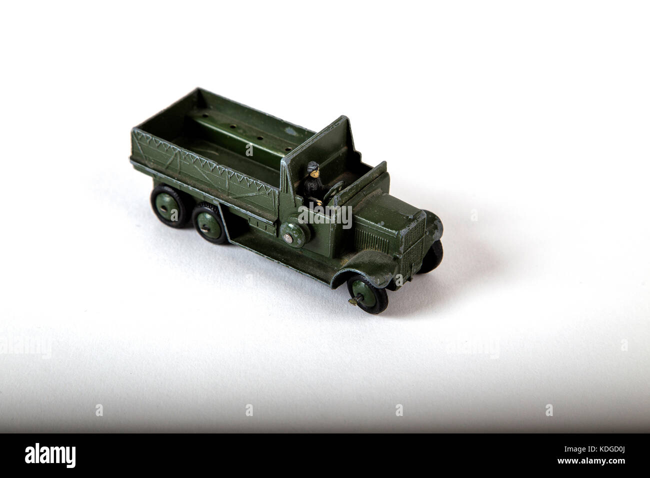 Old vintage toy army truck faites par Dinky toys en Angleterre dans les années 1930 Banque D'Images