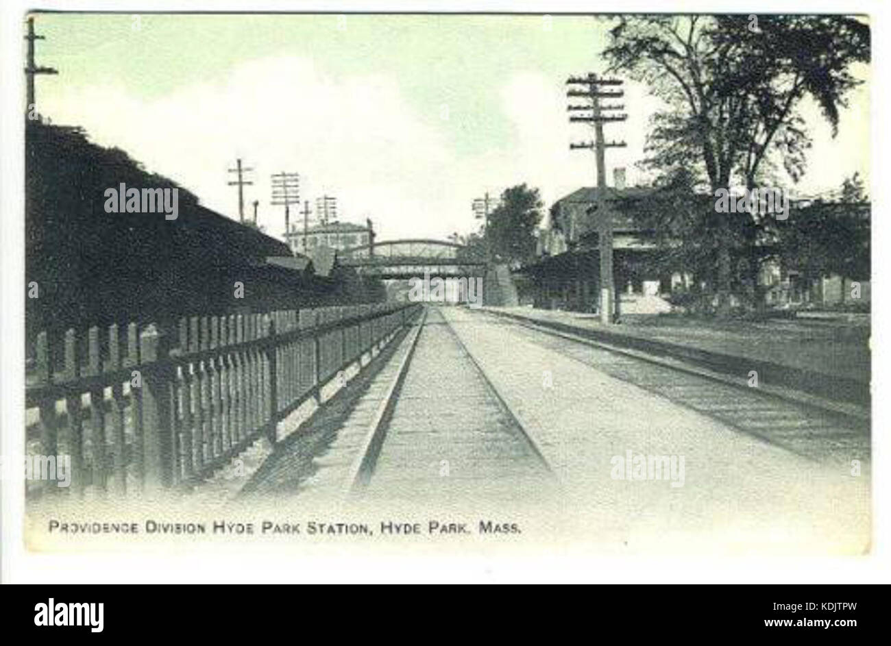 Une carte postale vintage représentant la gare de Hyde Park, représentant probablement le centre historique des transports. L'image illustre les caractéristiques architecturales de la gare et son rôle dans le réseau de transport de la ville à son époque. Banque D'Images