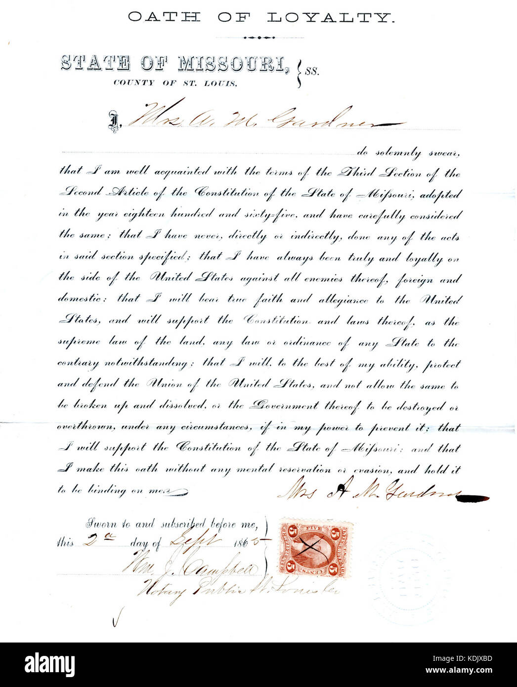 Ce document met en valeur le serment de loyauté signé par Mrs. A. M. Gardner dans le comté de Louis, Missouri. Le serment reflète un moment historique important de l'histoire civique et juridique. Banque D'Images