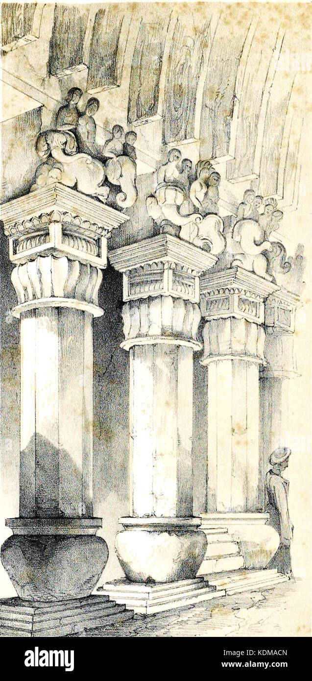 Piliers de la grande grotte Chaitya à Karli Banque D'Images
