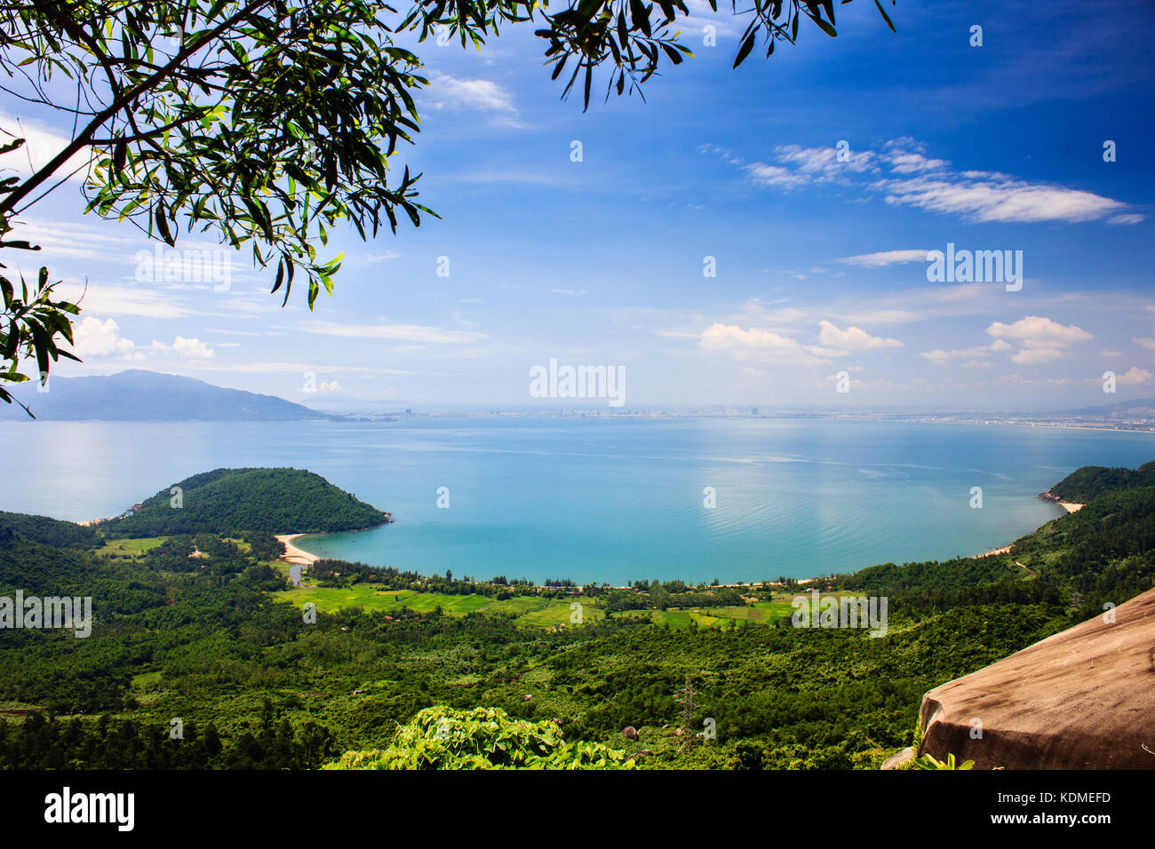Nam chon Bay - Le passage de hai van, Da nang, Vietnam. nam chon baie au pied du col de hai van, entre nam o nez et isabelle Banque D'Images
