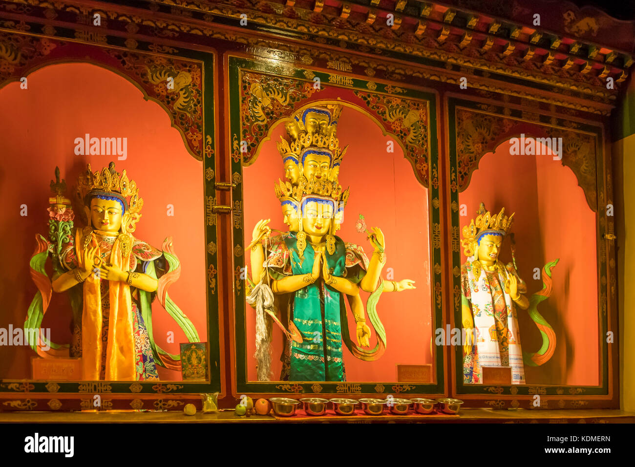 Onze dirigé bouddha, temple traduk, Lhokha, près de luzhou, Tibet, Chine Banque D'Images