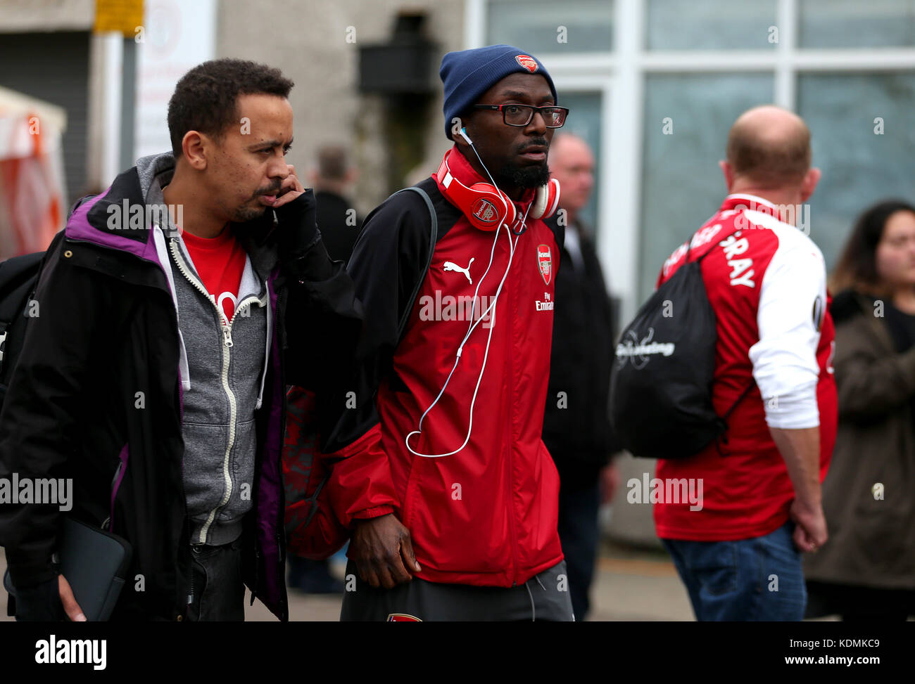 Ty d'ArsenalFanTV arrive pour le match de la Premier League à Vicarage Road, Watford. APPUYEZ SUR ASSOCIATION photo. Date de la photo: Samedi 14 octobre 2017. Voir PA Story FOOTBALL Watford. Le crédit photo devrait se lire: Steven Paston/PA Wire. RESTRICTIONS : UTILISATION ÉDITORIALE UNIQUEMENT utilisation non autorisée avec des fichiers audio, vidéo, données, listes de présentoirs, logos de clubs/ligue ou services « en direct ». Utilisation en ligne limitée à 75 images, pas d'émulation vidéo. Aucune utilisation dans les Paris, les jeux ou les publications de club/ligue/joueur unique. Banque D'Images