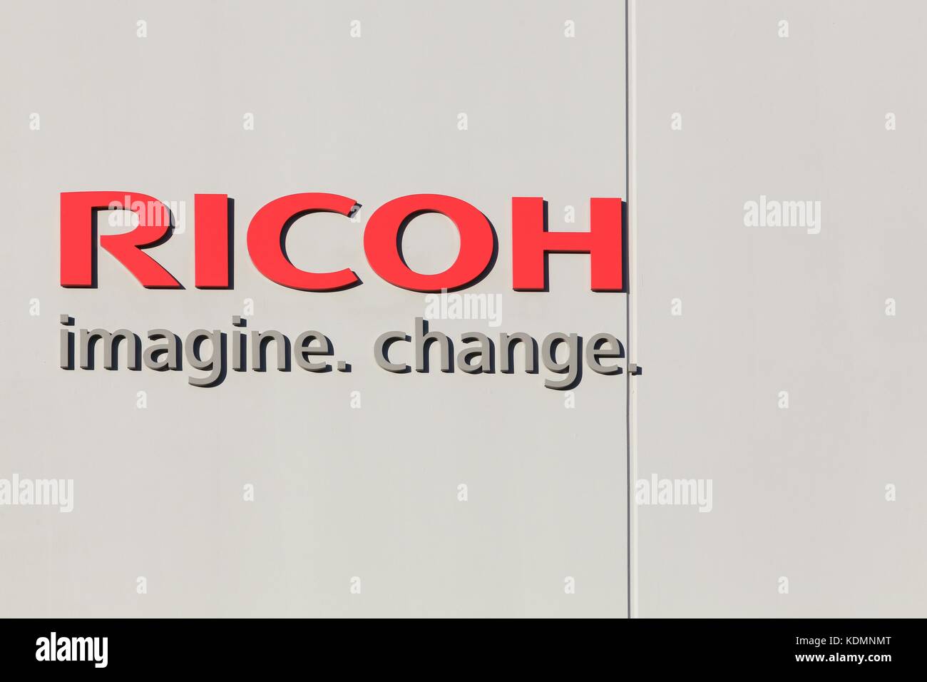 Aarhus, Danemark - 13 décembre 2015 : ricoh logo sur un mur. Ricoh Company, Ltd.est une multinationale japonaise de l'électronique et d'imagerie Banque D'Images