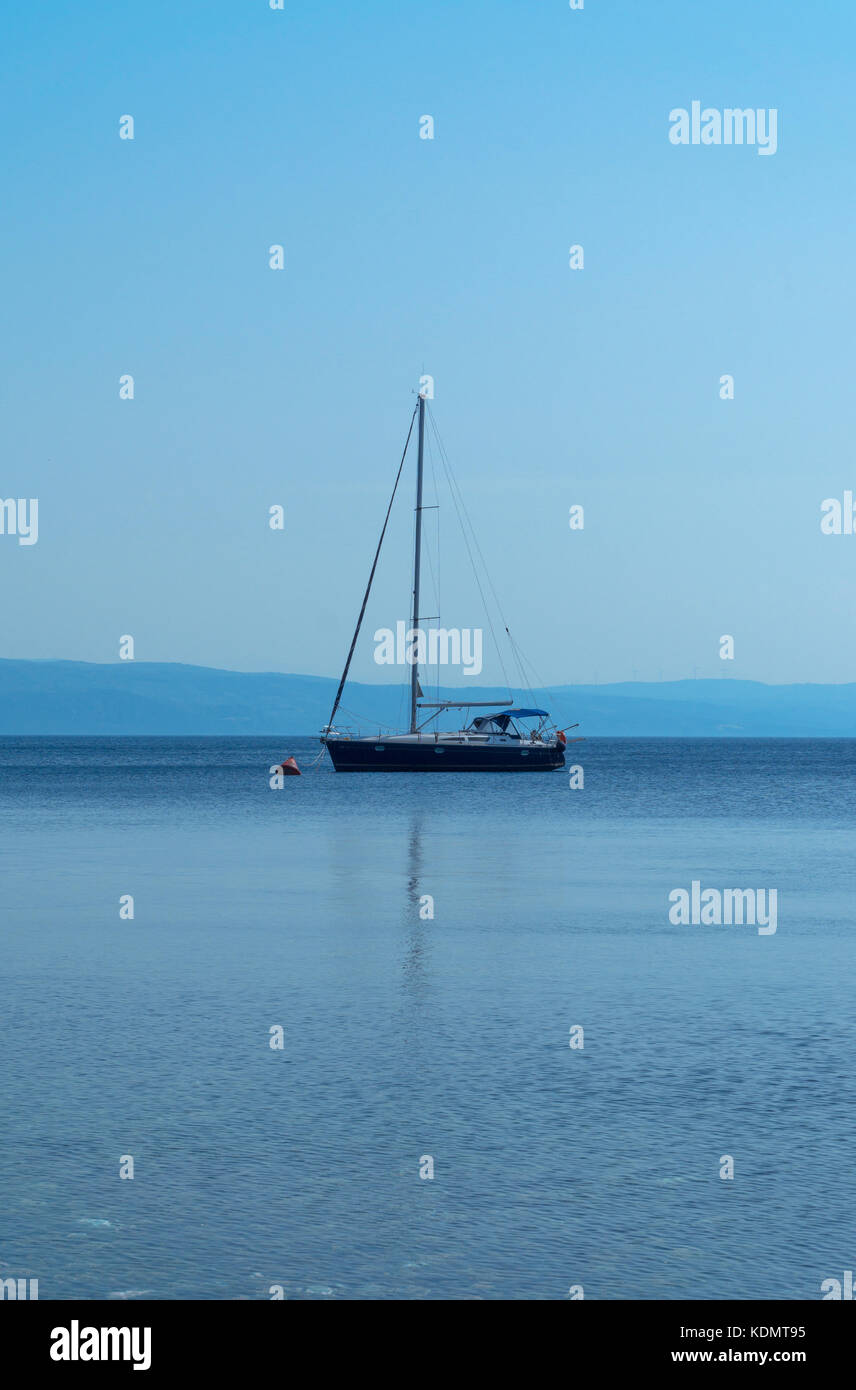 Bateau à voile encore à rovies, Grèce. Banque D'Images