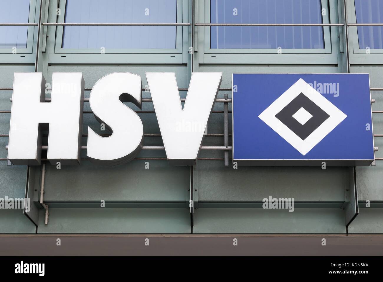 Hambourg, Allemagne - 21 juillet 2017 : hamburger sv logo sur un mur. hamburger sv est un club sportif allemand basé à Hambourg, Allemagne Banque D'Images